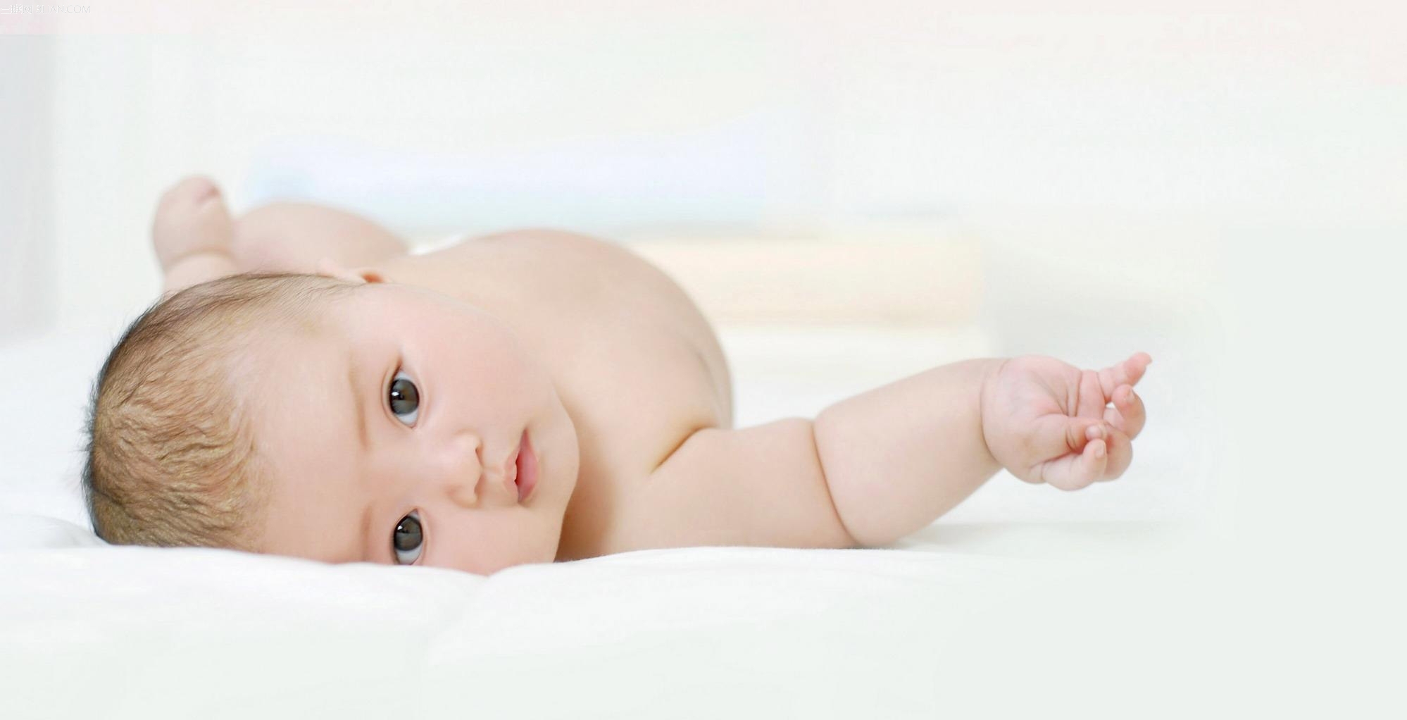 新生婴儿需要穿袜子吗 新生婴儿需要穿袜子吗？