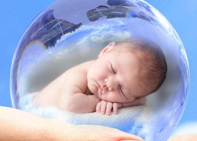 新生婴儿睡觉翻白眼正常吗 新生宝宝睡觉翻白眼正常吗